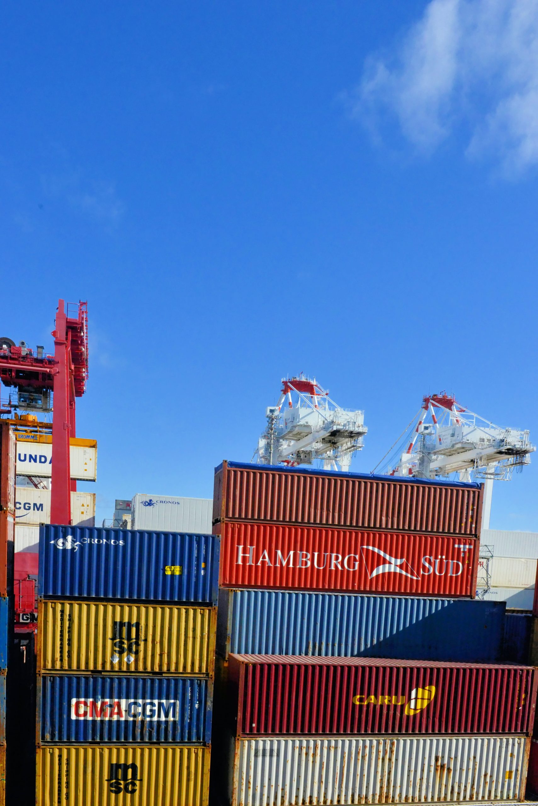 Is Air or Ocean Freight Better for My Business?